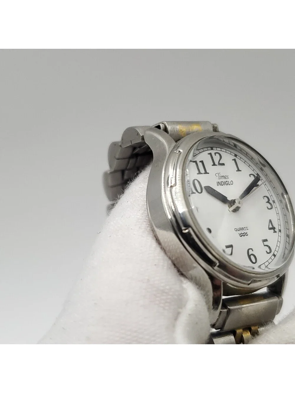1999 Timex Indiglo Quartz Womens Watch 24mm Silver Tone  New Battery